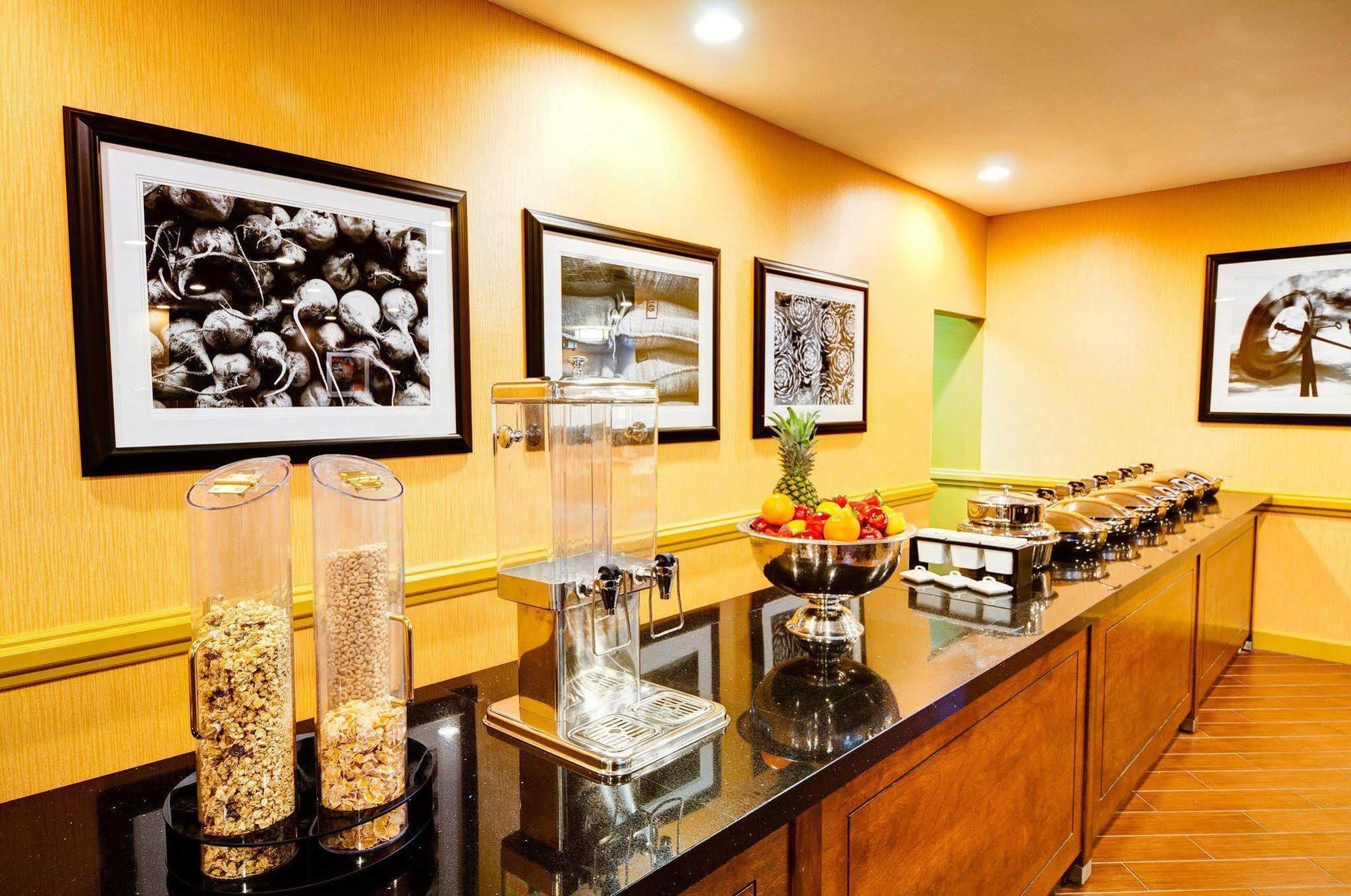 Hampton Inn & Suites Holly Springs Eksteriør billede